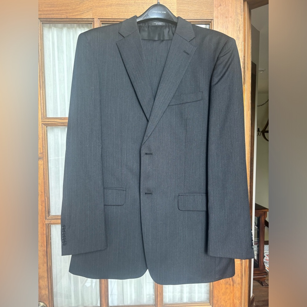 Jones New York , men’s 2 piece suit